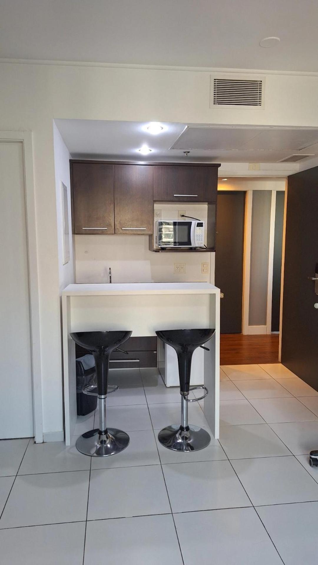 Apartamento Ibirapuera Excelente , Confortavel , Otima Localizacao *